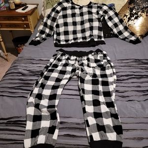 Womens PJs NEVER WORN. Very soft material.